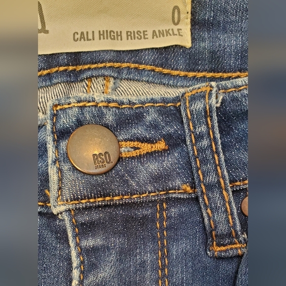 💚5/$25 RSQ Tillys Cali High Rise Ankle Skinny Distressed Dark Wash Jeans Size 0 - Picture 4 of 6
